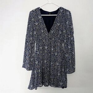 Women's Urban Outfitters Lucca Dress Long Bell Sleeve Deep V Neck Mini XS A line
